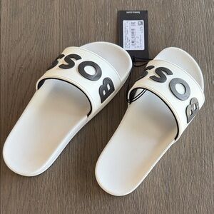 Boss slides